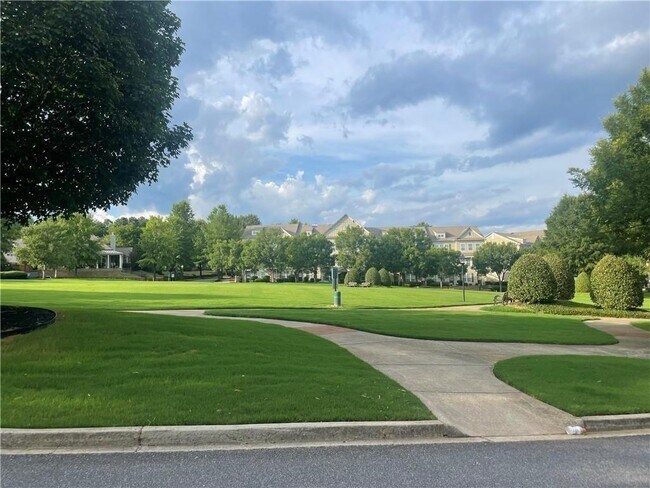 Building Photo - 800 Village Field Ct NW