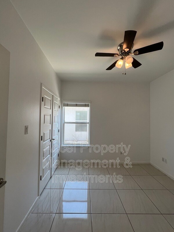 Building Photo - 214 Fig Dr