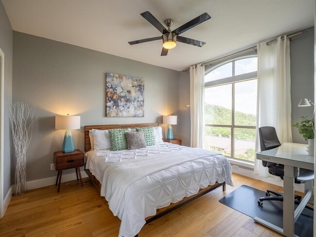 Building Photo - 6000 Shepherd Mountain Cove