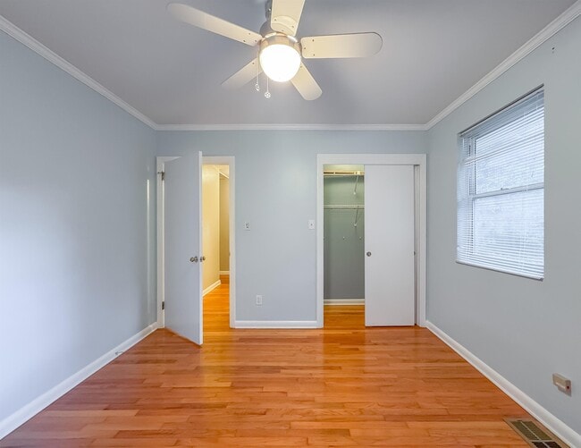 Building Photo - 2605 Lotus Dr