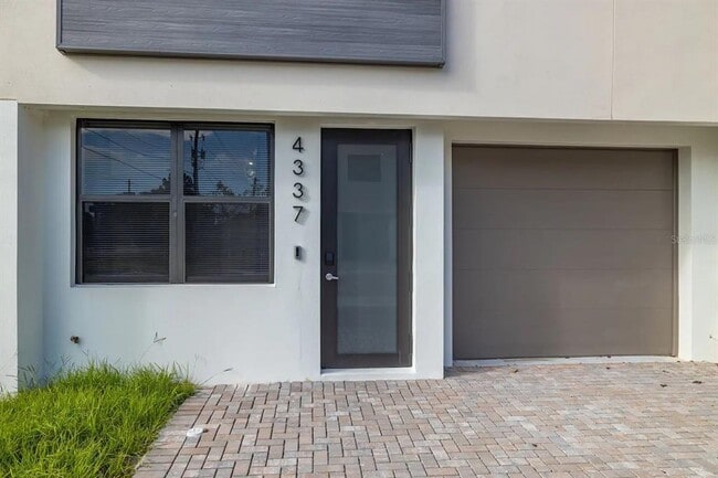 Building Photo - 4337 Villa Alina Ct