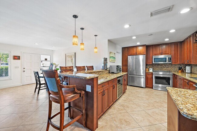 Building Photo - 409 Lighthouse Dr