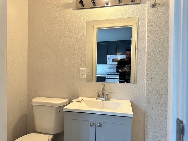 Brand new Kitchen Unit B - Brand New Bathroom - 656 S 7th St
