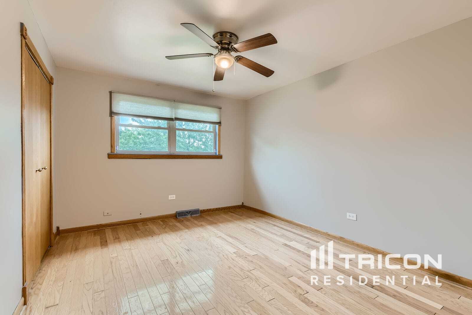 Building Photo - 14353 S Glen Dr W