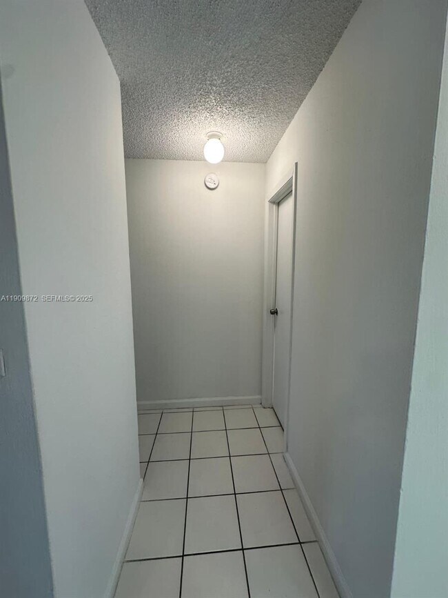 Building Photo - 505 NW 177th St