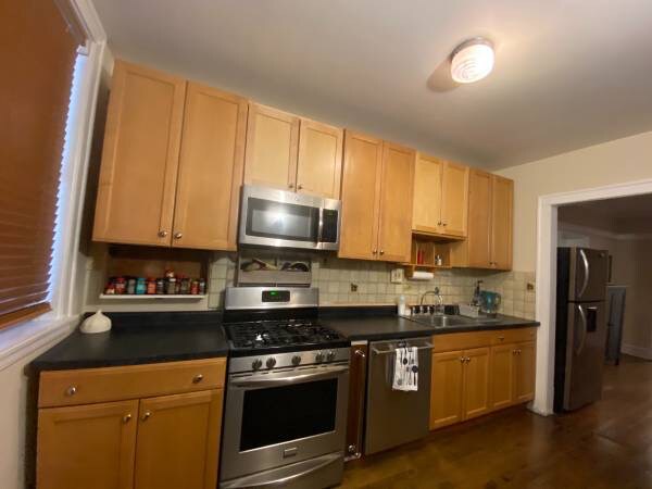 Building Photo - 6354 N Paulina St