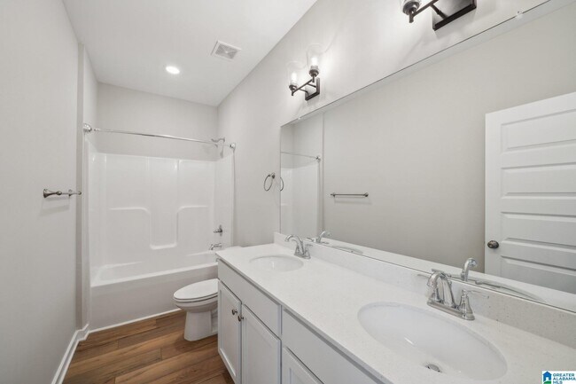 Building Photo - 615 Troubadour Ln