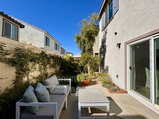 Building Photo - 25147 Hunter Ave