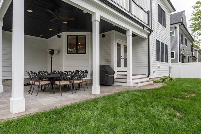 Building Photo - 19 Shute Path