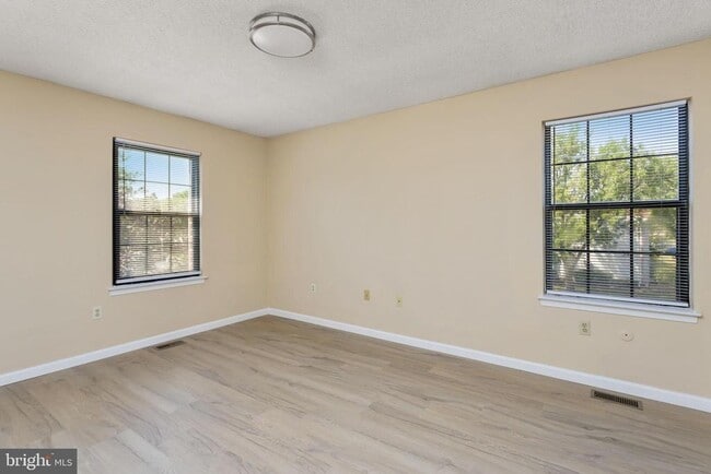 Building Photo - 86 O'Neill Ct