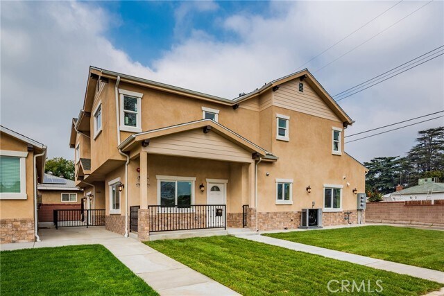 Building Photo - 1400 Leland Way