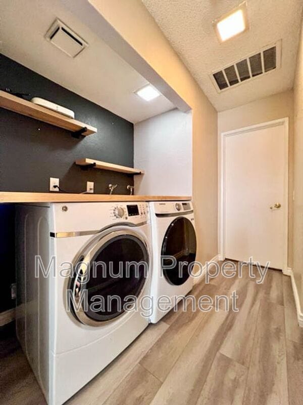 Building Photo - 27773 Moonridge Dr