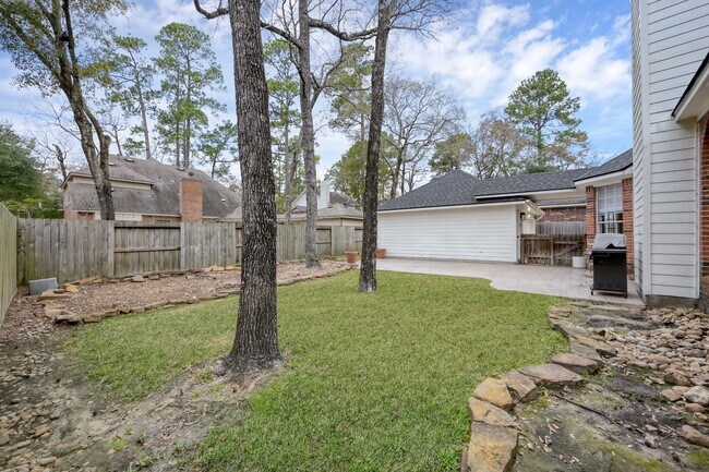 Building Photo - 31 E Amberglow Cir
