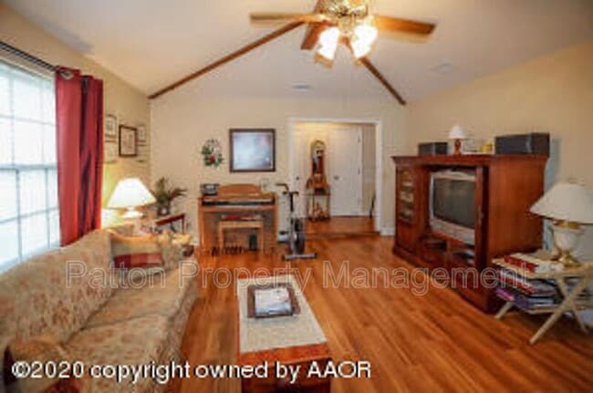 Building Photo - 1029 Trinchera Dr
