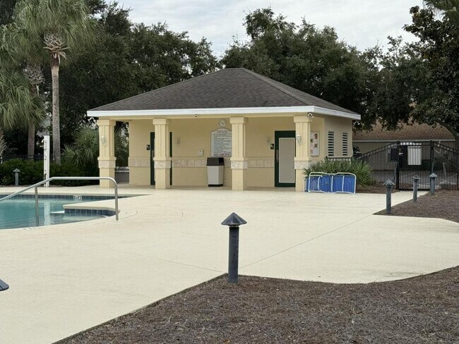 Building Photo - 222 Biltmore Pl