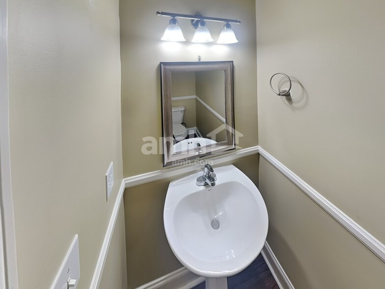 Building Photo - 3605 Belvidere Ct