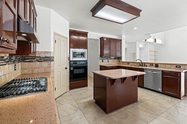Building Photo - 1601 Chasewood Dr