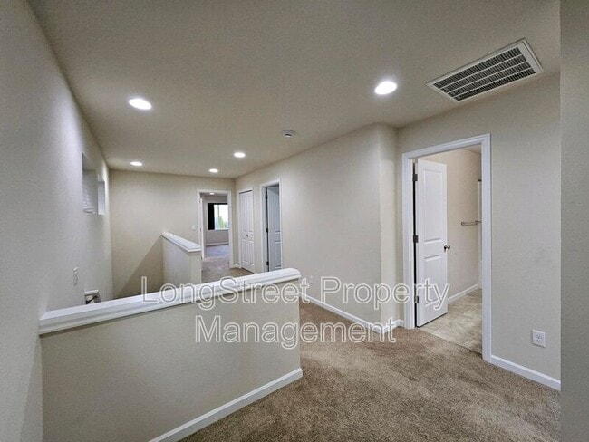 Building Photo - 6355 SE Imagine Way