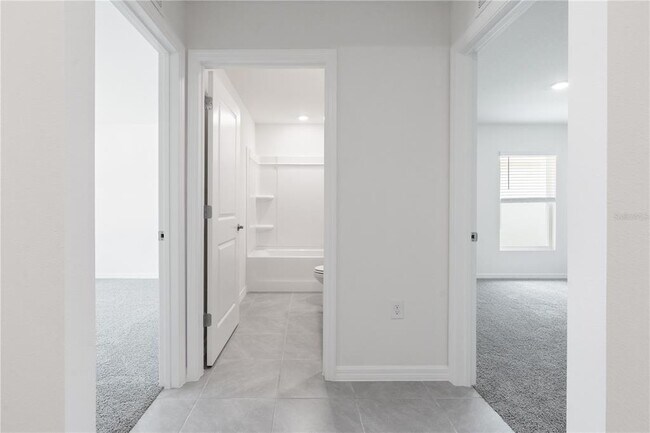 Building Photo - 4762 SW 88th Ln