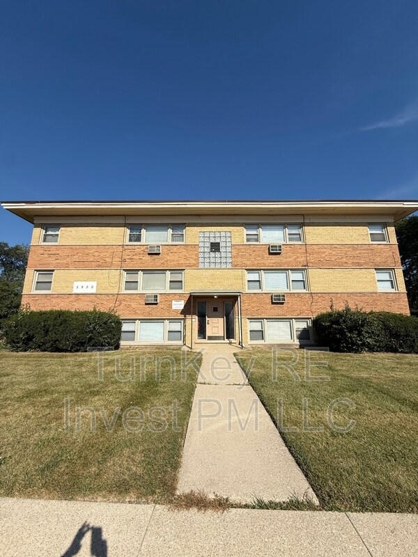 Primary Photo - 5900 Butterfield Rd