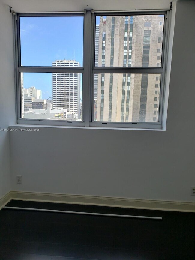 Building Photo - 111 E Flagler St