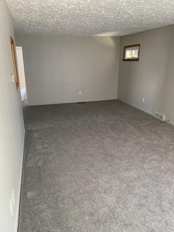 Building Photo - 24426 Columbus Ave