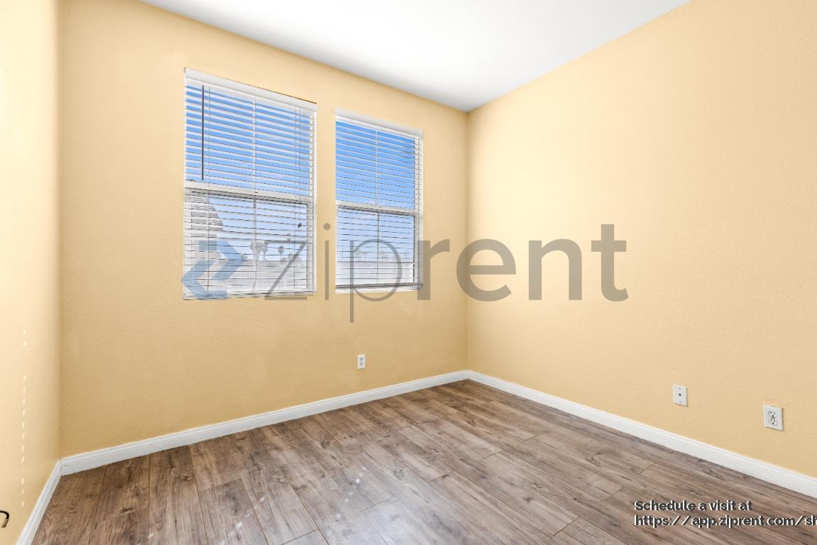 Building Photo - 1860 E 12th St