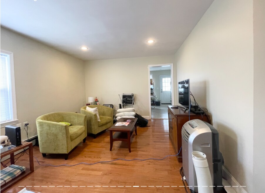 Building Photo - 2 Wyman Pl