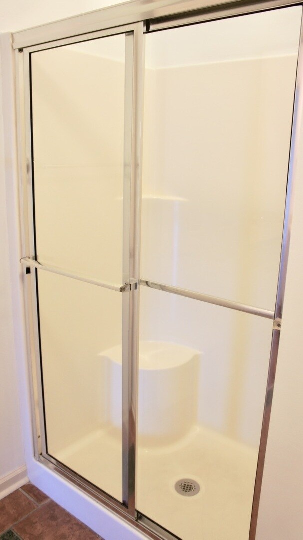 Building Photo - 3304 Chariot Ct