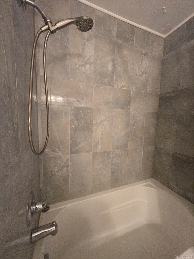 Building Photo - 60 Evan Rd