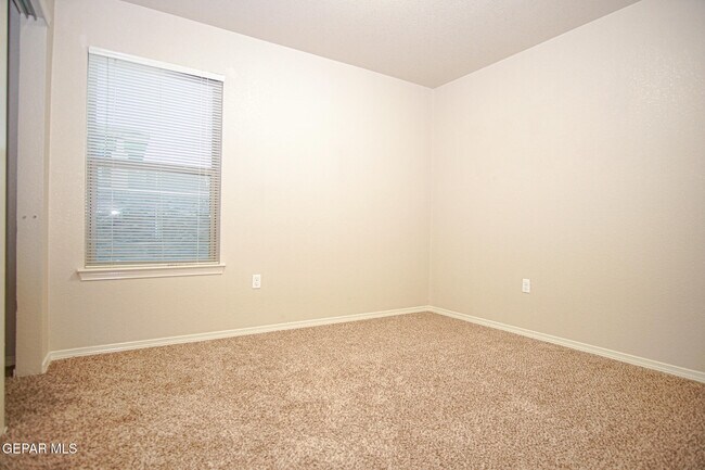 Building Photo - 10692 Canyon Sage Dr