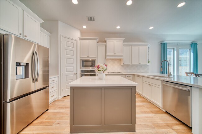 Building Photo - 9018 Moose Trl