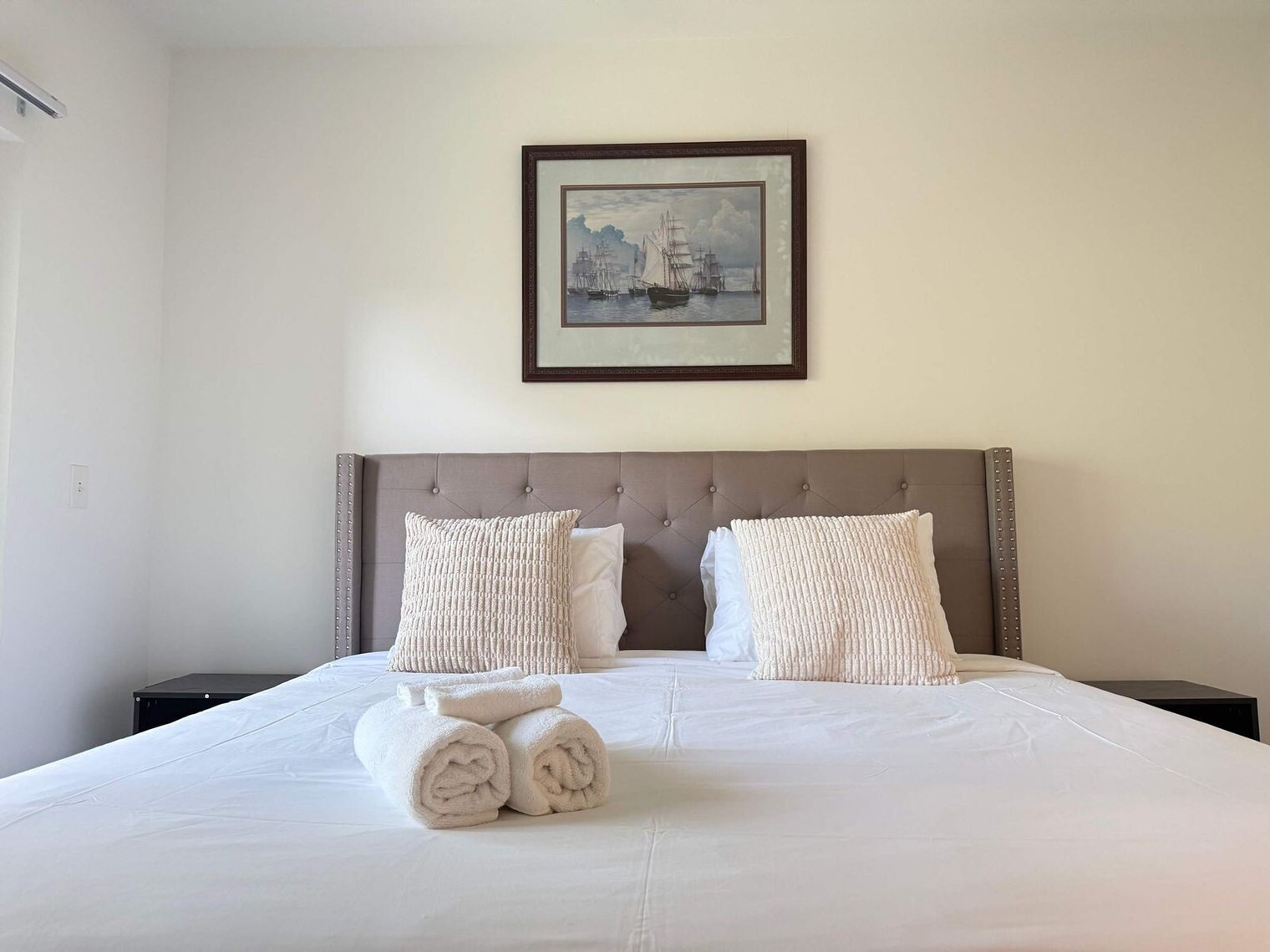 Building Photo - 525 Parkway Dr NE