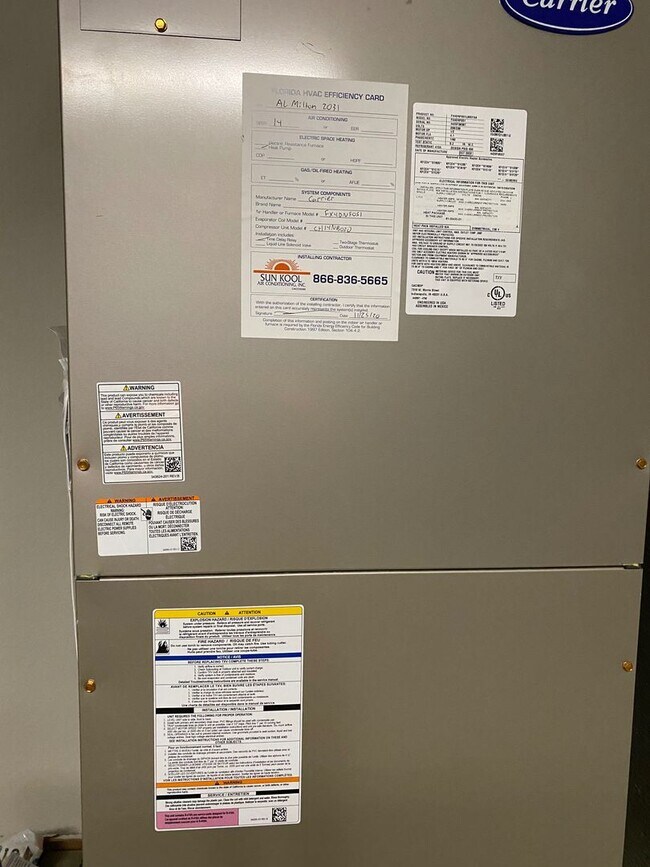 Building Photo - Available December 15th.....Custom Home - Desirable SE Ocala Neighborhood 3/2/2 **WON'T LAST**