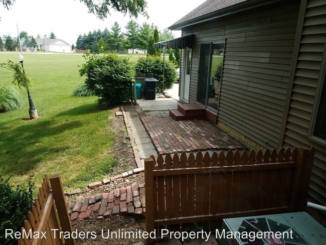 Building Photo - 4 br, 4 bath House - 517 Coal Bank Rd.