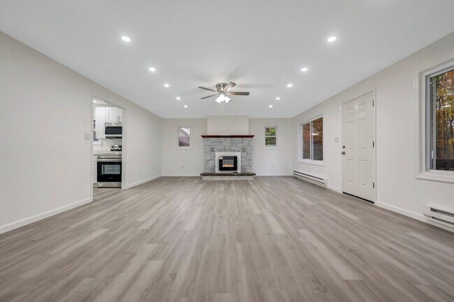 Building Photo - 752 Toll Rd