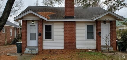 Building Photo - 2 Bedroom Duplex