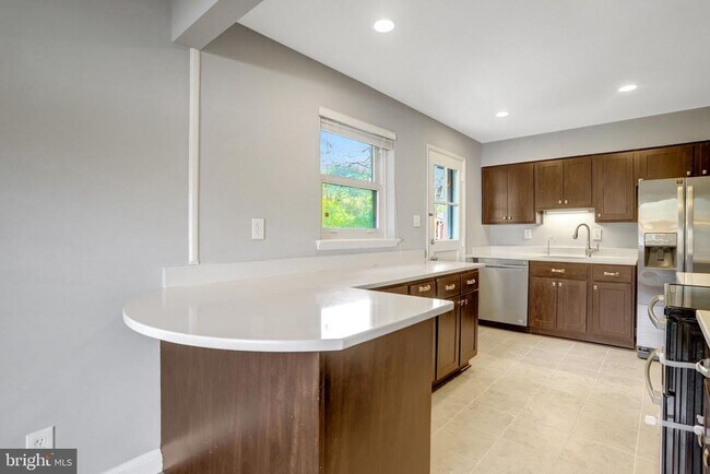 Building Photo - 3713 Lockwood Ln