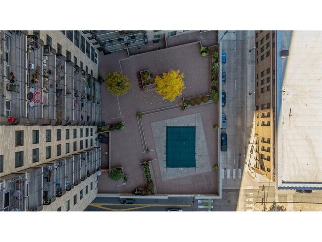 Building Photo - 66 9th St E