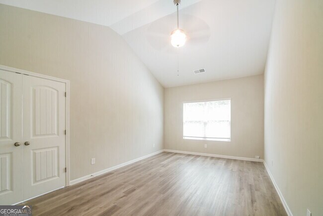 Building Photo - 309 Spruce Creek Ln