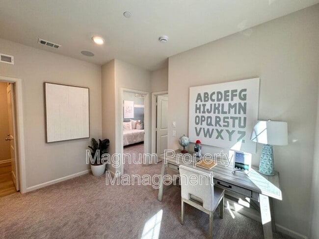 Building Photo - 25147 Hunter Ave