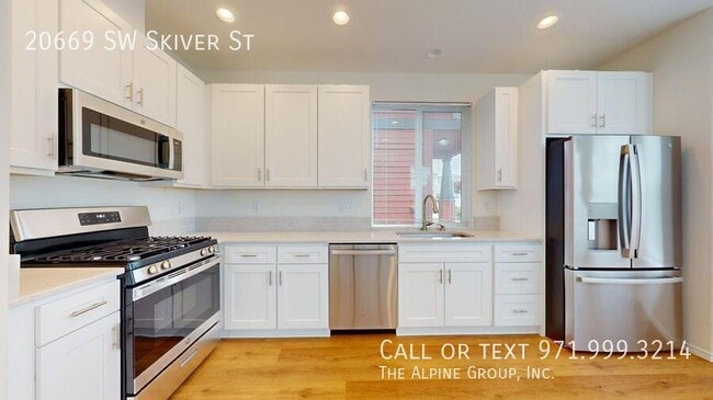 Building Photo - 20669 SW Skiver St