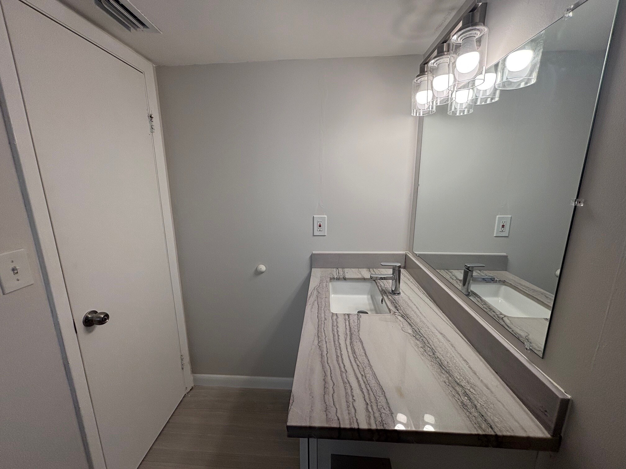 Building Photo - 9105 SW 137th Ter