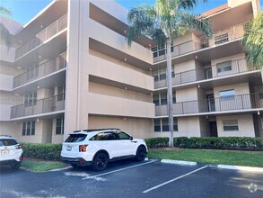 Building Photo - 9531 Seagrape Dr