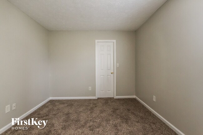 Building Photo - 11638 Lone Pine Cir
