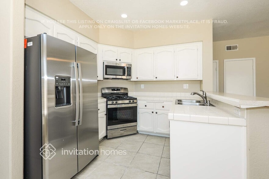 Building Photo - 10432 Brookmead Dr