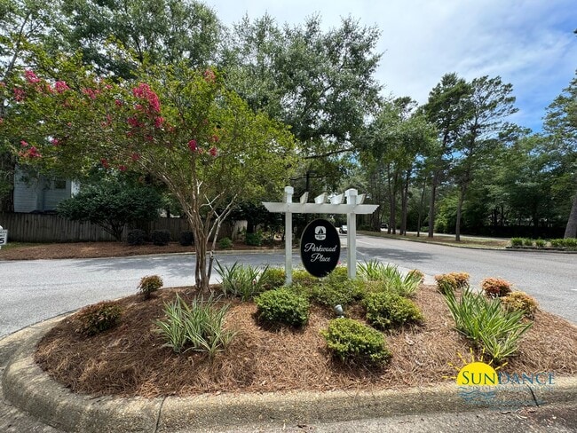 Building Photo - Charming 4-Bedroom Home in Parkwood Place, Bluewater Bay - Cul-de-Sac!