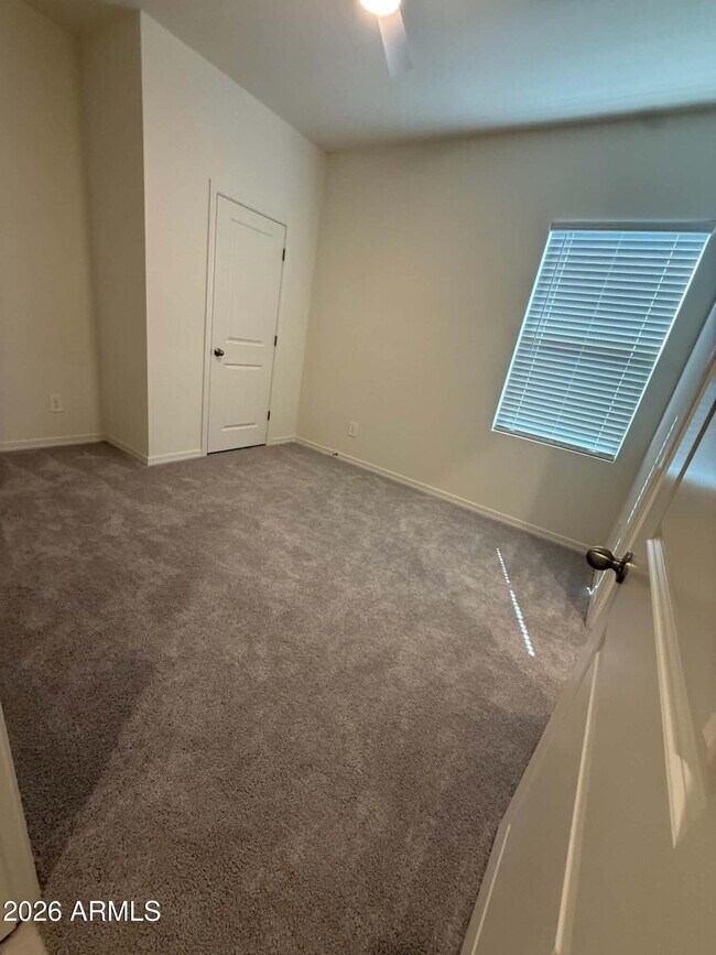 Building Photo - 2073 Driftwood Dr