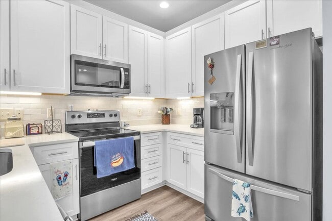 Building Photo - 302 Deer Trail