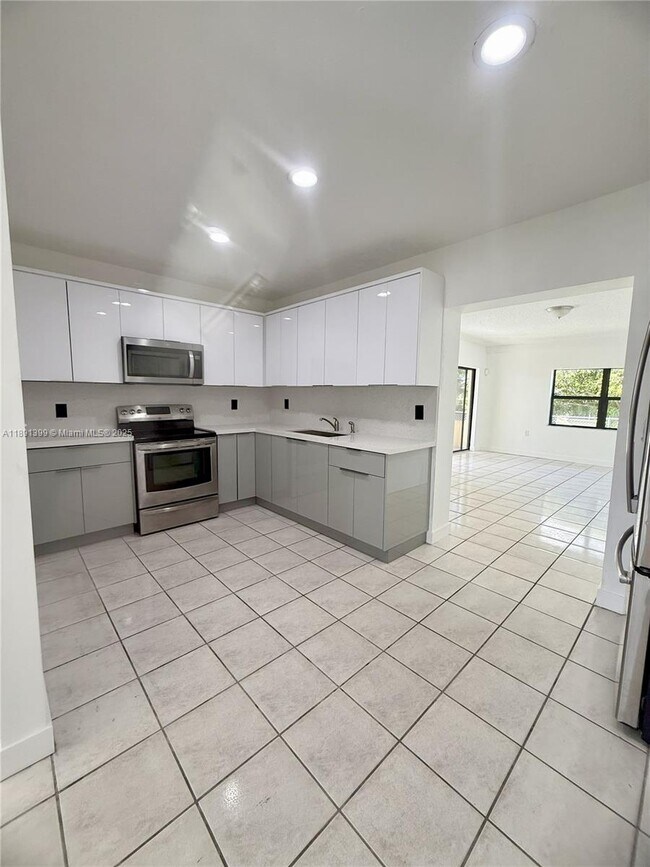 Building Photo - 11821 SW 185th Terrace